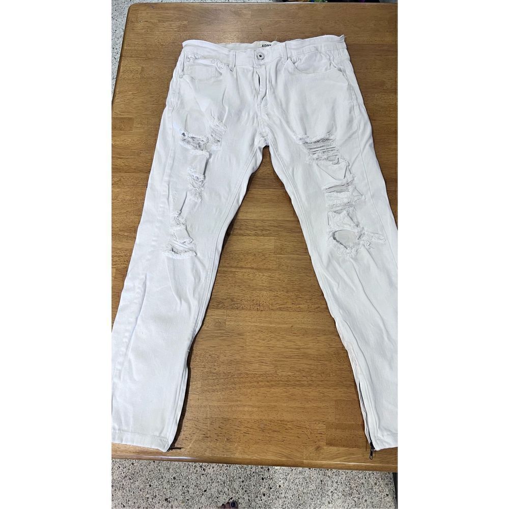 KDNK Men's Ripped Ankle Zip Tapered Leg Skinny White Jeans Light Wash Size 36